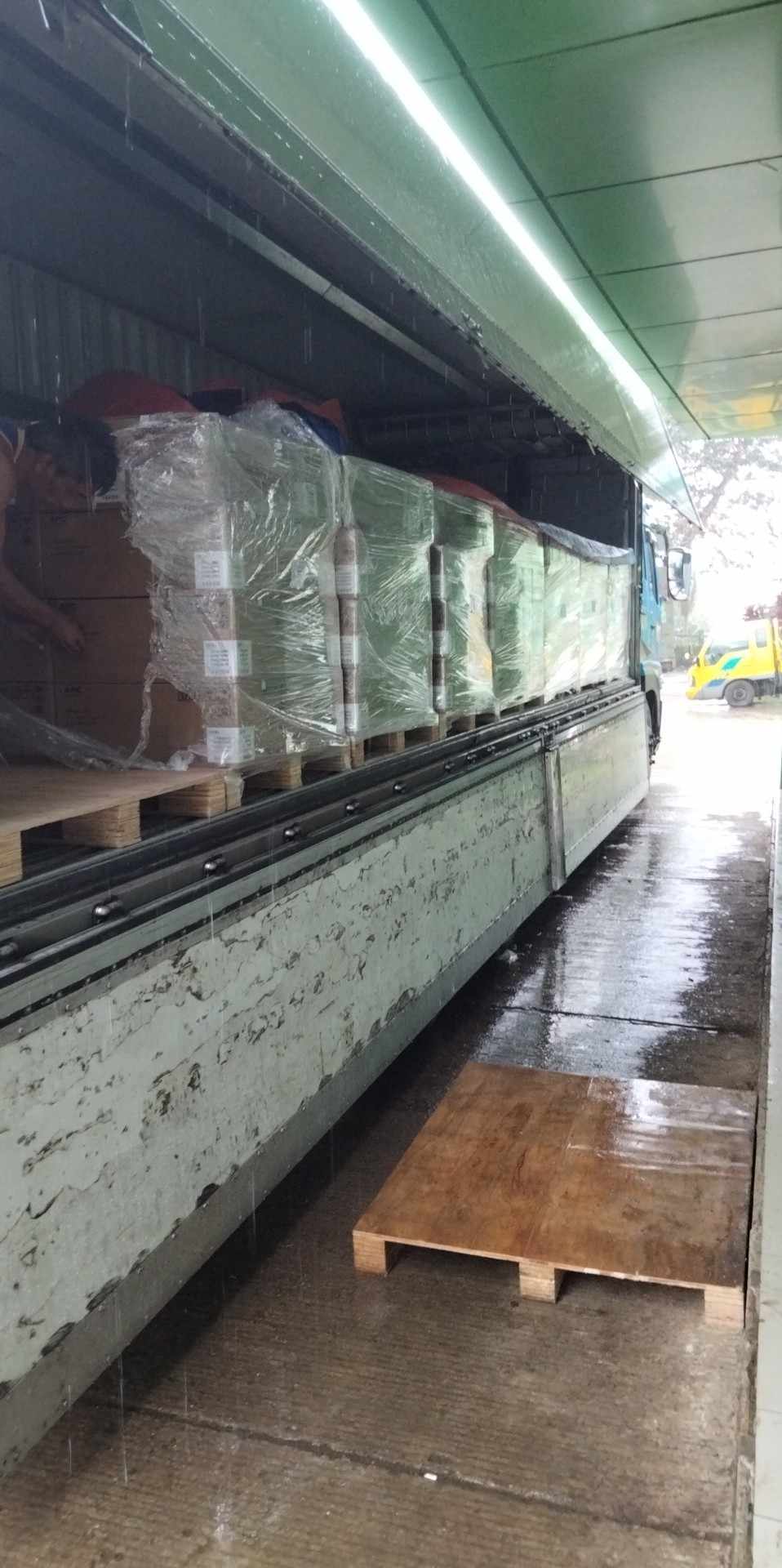 Shipping and Hauling APC and Apple products to MSU Marawi